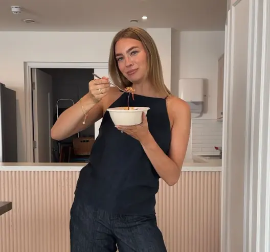 @mialuckie food content