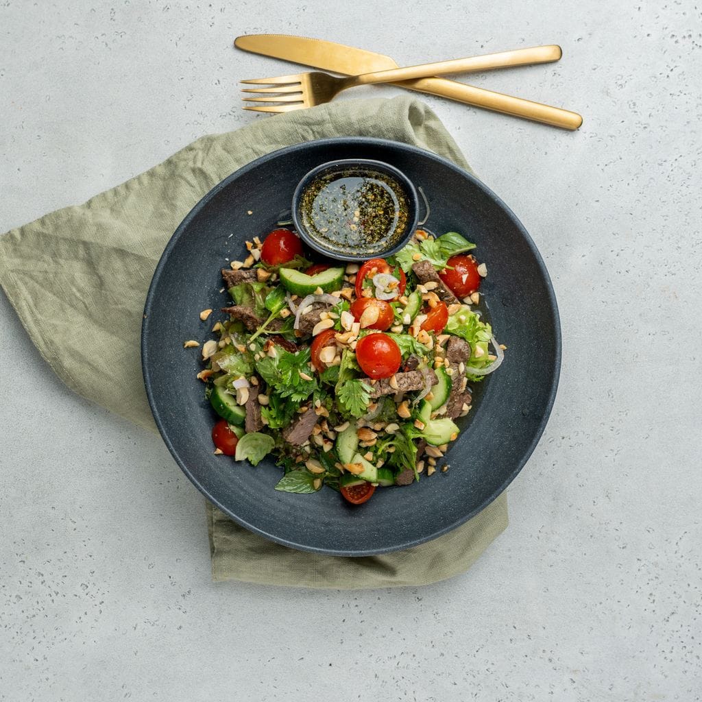 سلطة اللحم على الطريقة التايلاندية