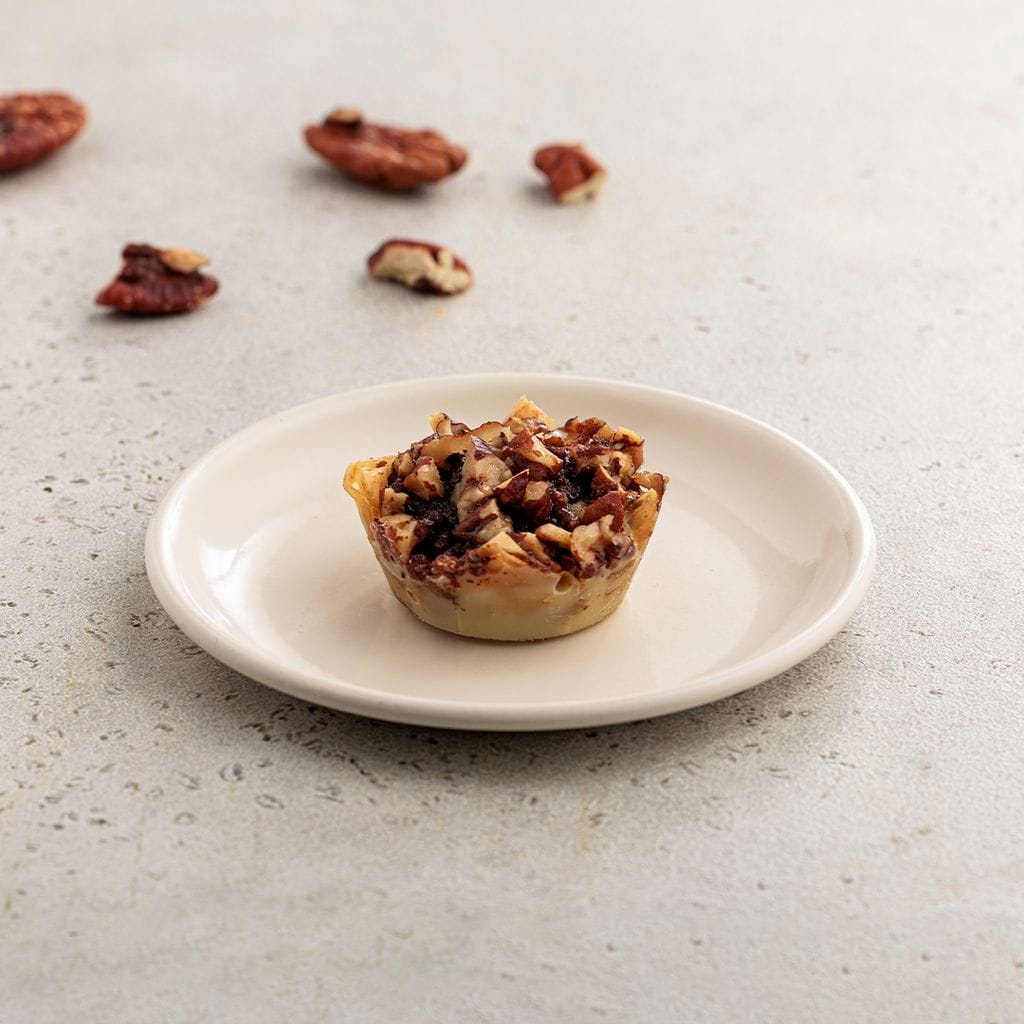 بقلاوة بالتمر والجوز