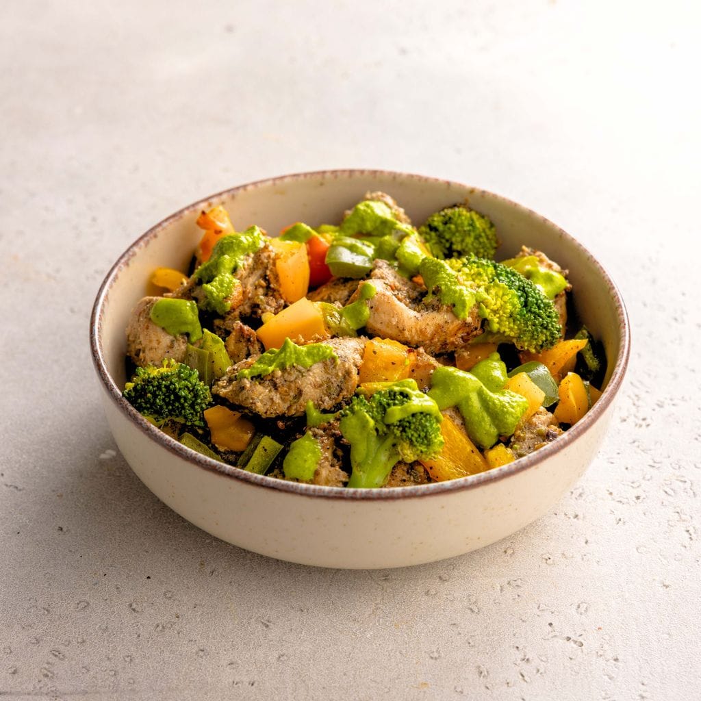 دجاج بالزعتر مع الخضار المشوية