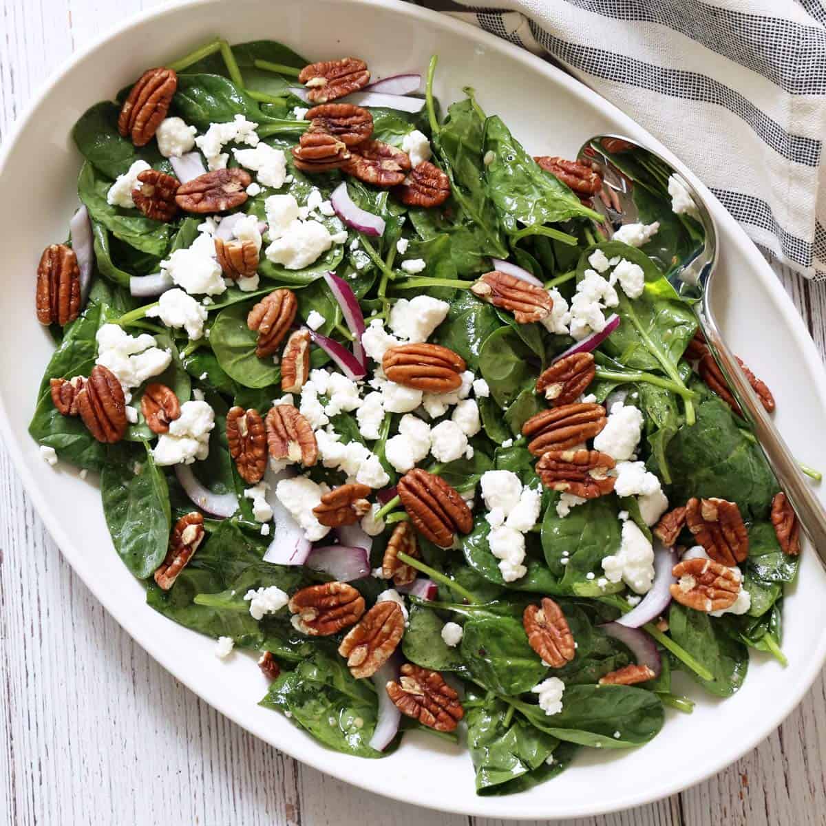 Spinach Salad with Goat Cheese and Pecans
