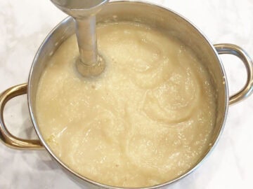 Pureeing the soup.